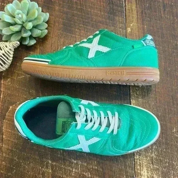 Munich | G3 Kid Profit 160 Indoor Soccer Shoes, Green - Picture 3 of 9